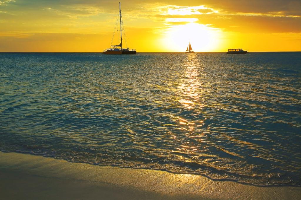 Experience paradise with Nassau boating excursions. Deep-sea fishing, sunset dinner cruises, &amp; island hopping &amp; more! Find out about other popular Nassau boat adventures. #DeepSeaaFishing #yachting #NassauBoating  #SunsetCruises hubs.ly/H0gfdh20