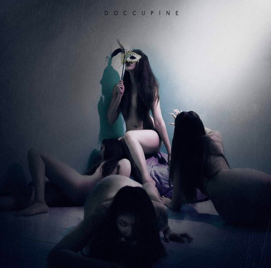 Title: I see you
Models ig: 
Doccupine Photography
#hotmen #brave #beautiful