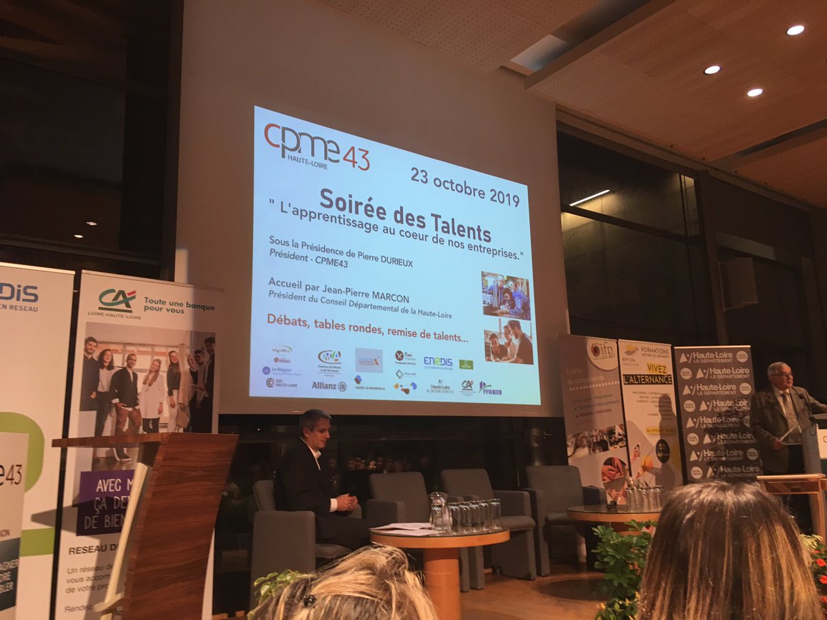 FlavinLaurent's tweet photo. Avec nos partenaires au cœur des #territoires de l’Auvergne pour mette en lumière les PRO et les #entreprises https://t.co/PaZ1XVvLFJ