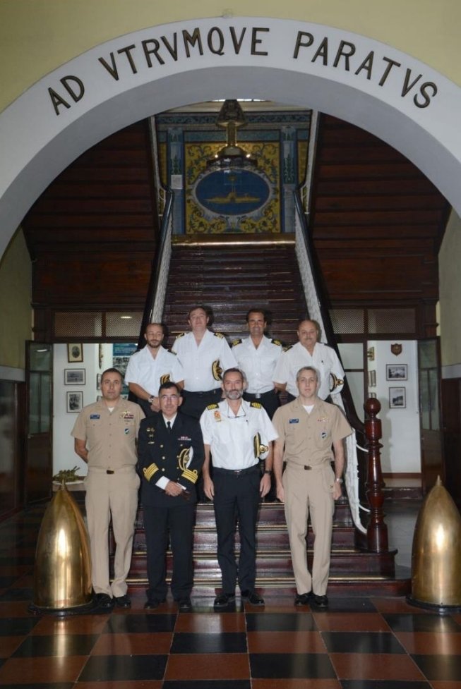 SpainNATO's tweet photo. @NATO_MARCOM #COMSUBNATO
Rear Adm. #Burcher pays official visit to 🇪🇦 Submarines Command in #Cartagena.
🇪🇦 Submarines are committed to @NATO #OperationSeaGuardian.
#OSG is an integral component of #NATO's focus on Maritime Security. https://t.co/o6YDsFoKFd