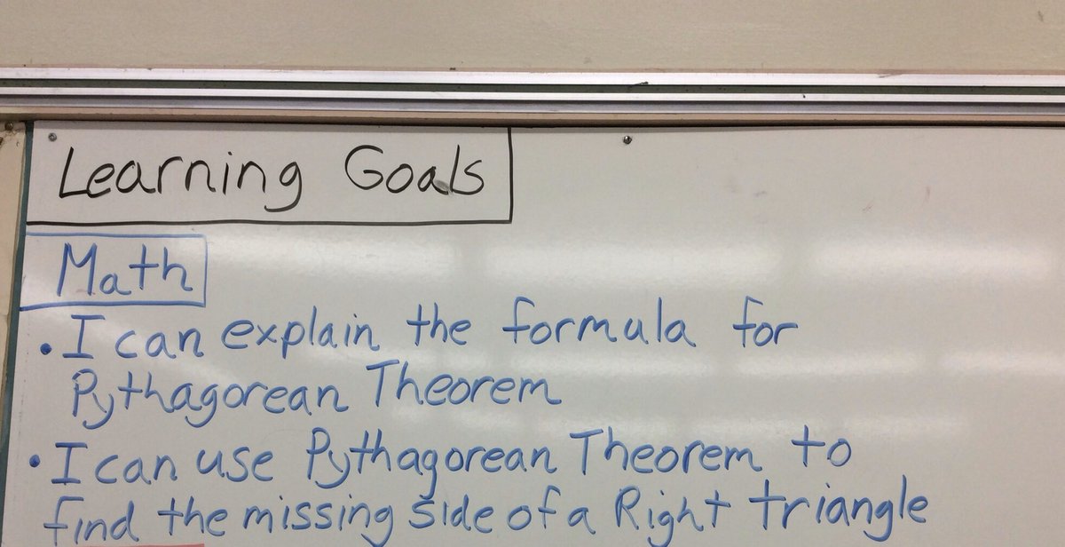 ESwinemer's tweet image. When everyone knows where they are going, it makes it that much easier to get there! Some great #learningtargets @EllenvaleJrHigh! #mathgoals #HRCEmath