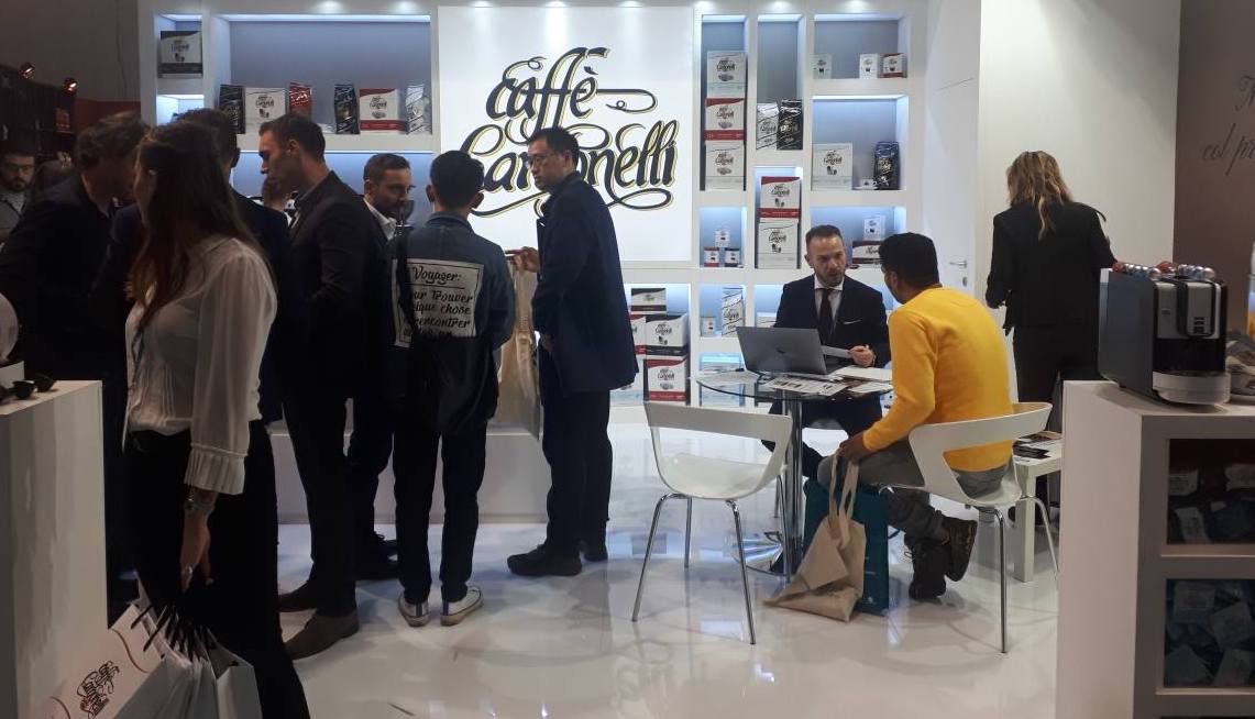 Quando la pubblicità e la discriminazione si travestono da giornalismo. Da anni è in atto un'azione di diffamazione contro l'espresso napoletano e le torrefazioni di Napoli e del sud. Ora basta! linkedin.com/pulse/quando-l… di <a href="/lucacarbonelli/">Luca Carbonelli</a>.