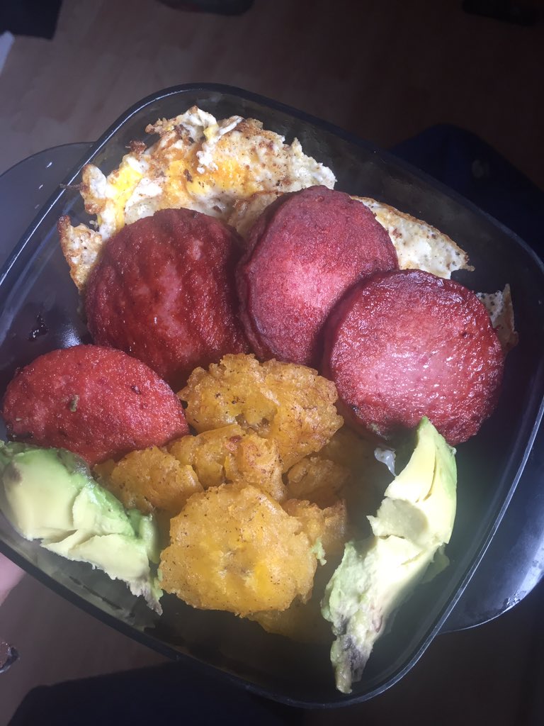 __Dominicanaa__'s tweet photo. Breakfast 10/22 https://t.co/7v3zYVGleB