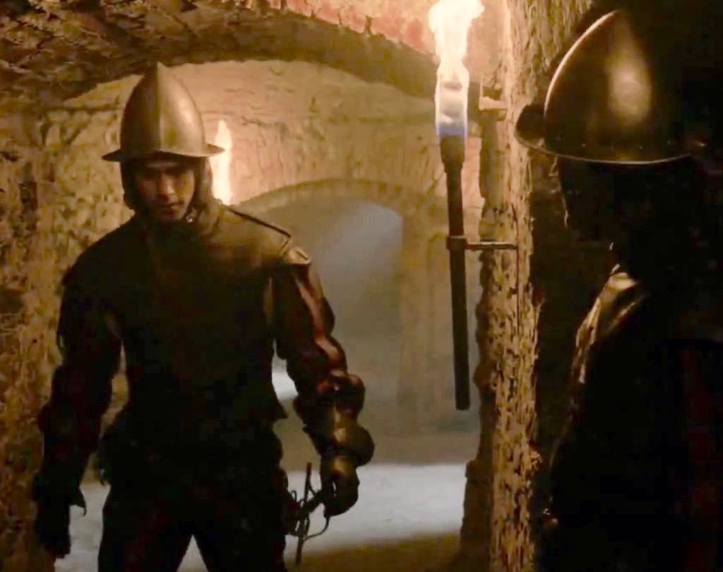 JuttaFreudig's tweet photo. #MusketeersEurope @Jo_Lloyd8 #DArtagnan soldier of the #RedGuard for some minutes ... #TheMusketeers S1ep8 #PrisonScene ⚜️ #LukePasqualino #lucapasqualino #HatsForHumpDay https://t.co/Gk4fEADbQr