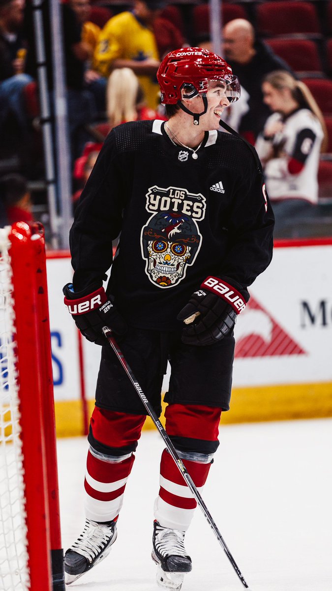 los yotes jersey