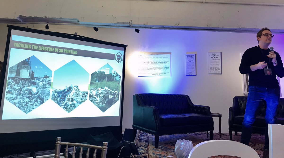 ErinAutin's tweet photo. #startatets startup pitches have begun! This one, for a 3D printer that uses plastic waste for printing, was super impressive @re3Dprinting https://t.co/1OPKI60GIc