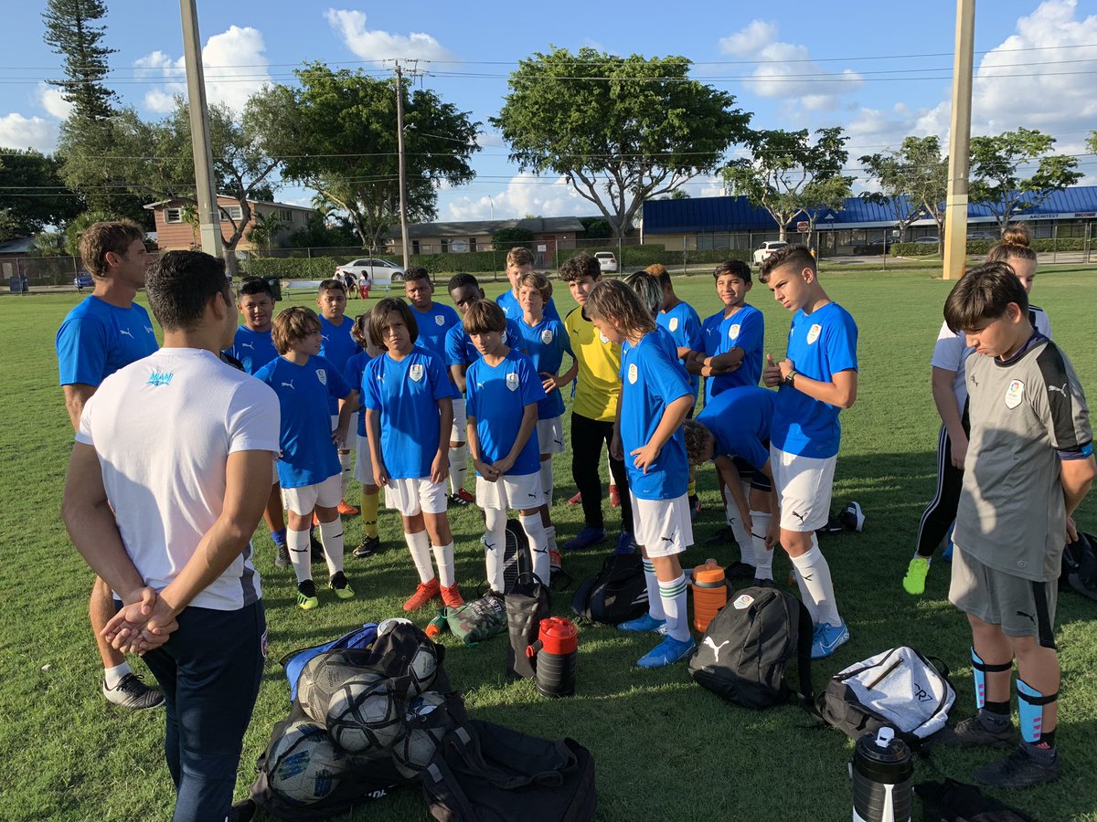 TheMiamiFC's tweet image. Several of our first-team players out in the community supporting the grassroots of soccer around South Florida ⚽️⭐️

#MiamiSoccer #MiamiFootball #USSoccerDevelopment #Miami #MiamiFC #SoccerTeam