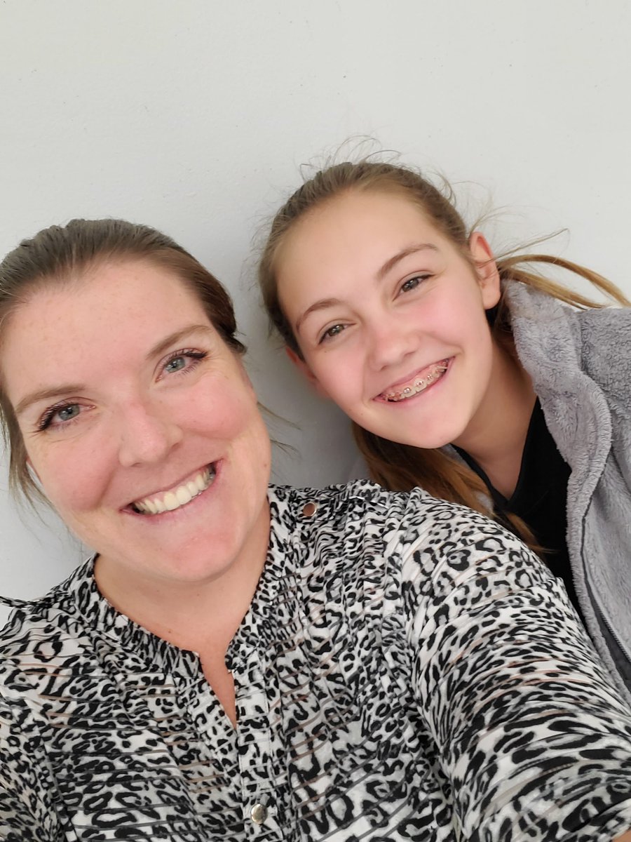 Stephanie Robinett tweet media