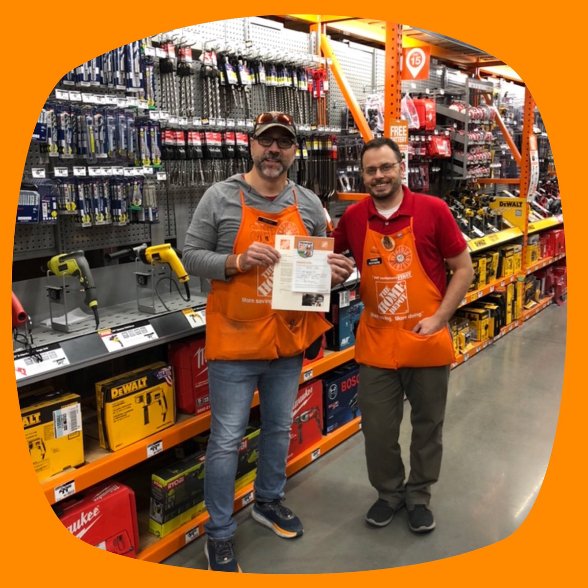 Wayne giving Eddie Ladd a homer award from our District Manager . Outstanding job taking care of our customers. <a href="/jody_delicato/">Jody Delicato</a> <a href="/wayne2314/">Wayne Williams</a> <a href="/EddieLadd/">Eddie Ladd</a> @AmandaW2314 <a href="/RisleyJeff/">Jeff Risley</a>