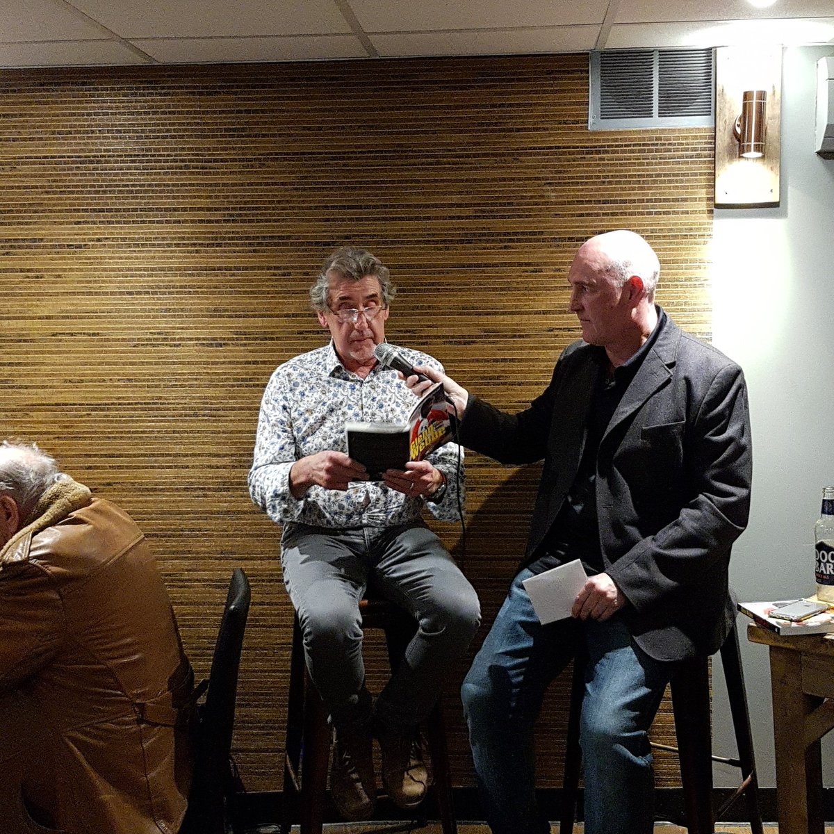 Bryn Cartwright is in the house! Reading extracts from rugby legend <a href="/glennwebbe/">Glenn Webbe</a> #twintown #farewell #no11cafebar #lastevent