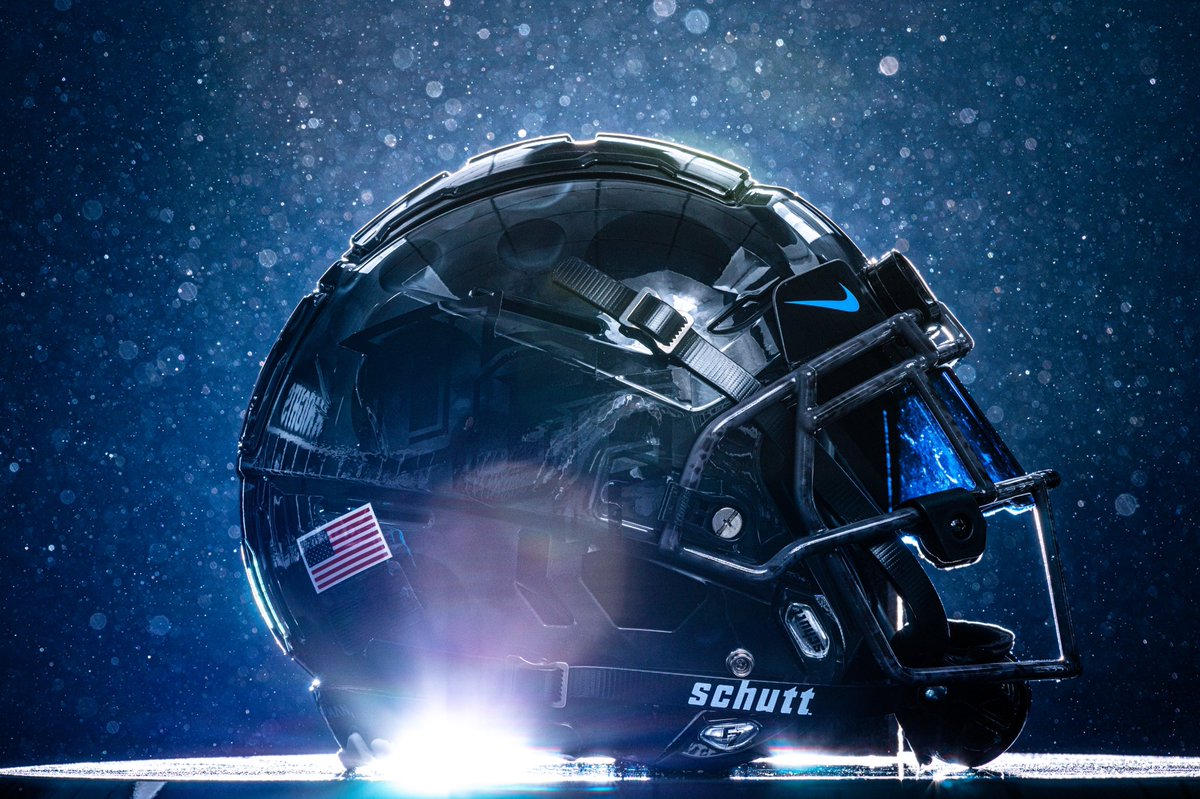UCF_Football's tweet photo. 🌕...🌗...🌑

3️⃣...2️⃣...1️⃣

https://t.co/Szbg7Cahic

#UCFinSpace https://t.co/8W4BkAolC3