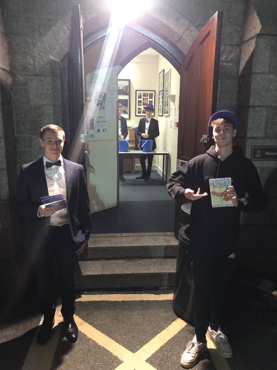 MrCoxVCJ's tweet photo. A few snaps of Diarmids House Drama tonight. Nevilles Island brilliantly performed. Excellent work to everyone on stage and behind the scenes! https://t.co/J5hTLAGtVX
