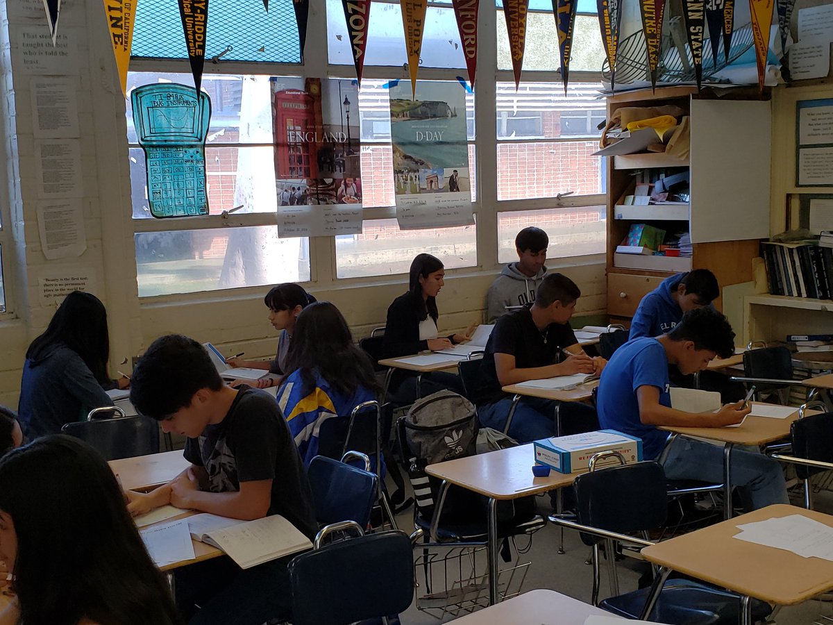 SFrancismath's tweet photo. #APcal AB, per 4, is experiencing their first #TortureSession, and they are working well together! https://t.co/z0YSktgzdH