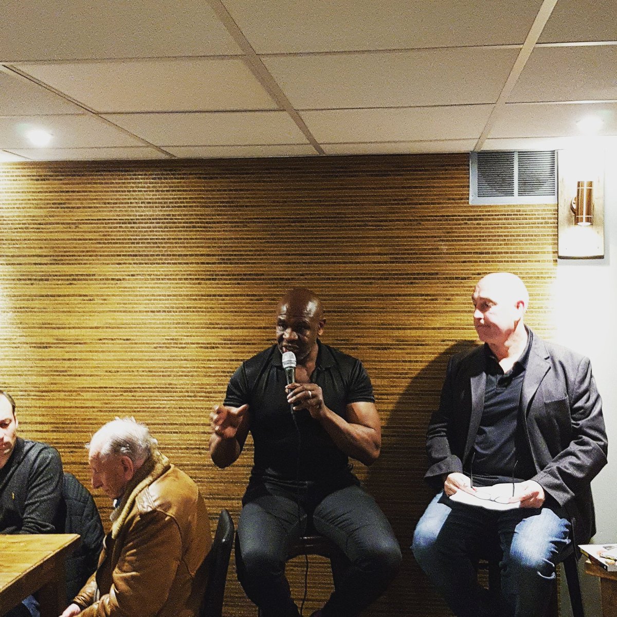 'The Gloves Are Off' is available now. Many thanks <a href="/glennwebbe/">Glenn Webbe</a> <a href="/bridgendravens/">Bridgend Ravens</a> 💙🏉#no11cafebar #farewell #lastevent #thankyou 😘