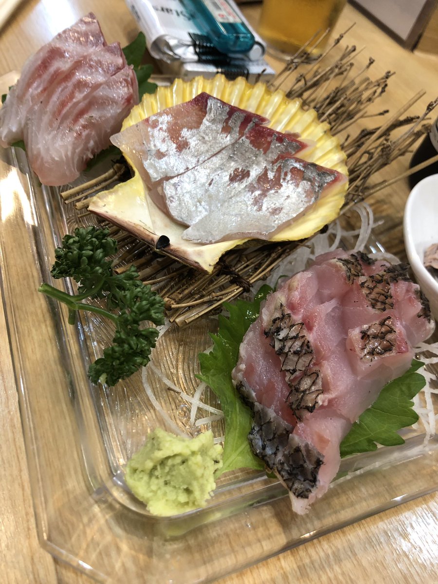 Sizel Frost Gungnir 高円寺のナイスすぎる店 三神森についに入店 見てよこの刺身 イサキ めっちゃ厚切り 天然シマアジ 黒ムツの炙り 二枚目がウメイロとかいう未知の魚 シメの海老出汁しょうゆラーメン まじで絶品 高知らしいあおさがまた