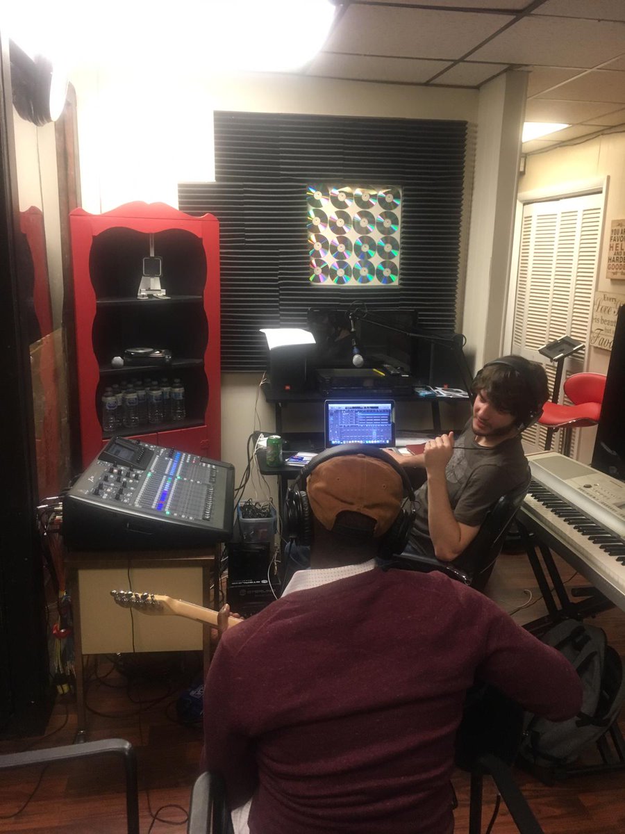 studio_699's tweet photo. Worked late last night @studio_699 tracking guitar 🎸 with Julius Kiprotich
#music #genre #song #songs #melody #hiphop #rnb #pop #love #rap #dubstep #instagood #beat #beats #jam #myjam #party #partymusic #newsong #lovethissong #remix #favoritesong #bestsong #photooftheday #bumpin https://t.co/QyAKEn9K06