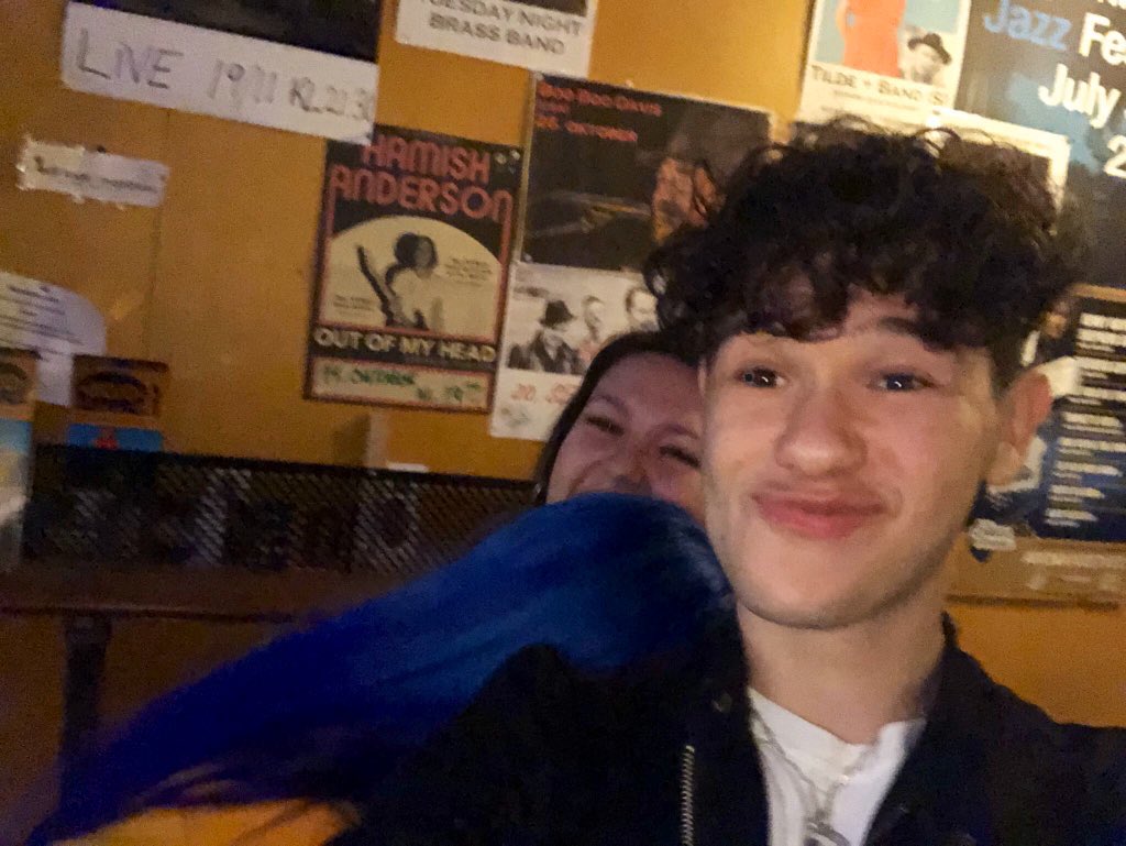 juliejeanett's tweet photo. #selfieforseb i miss you lol❤️ the best selfie out there https://t.co/4v0RONaJNh