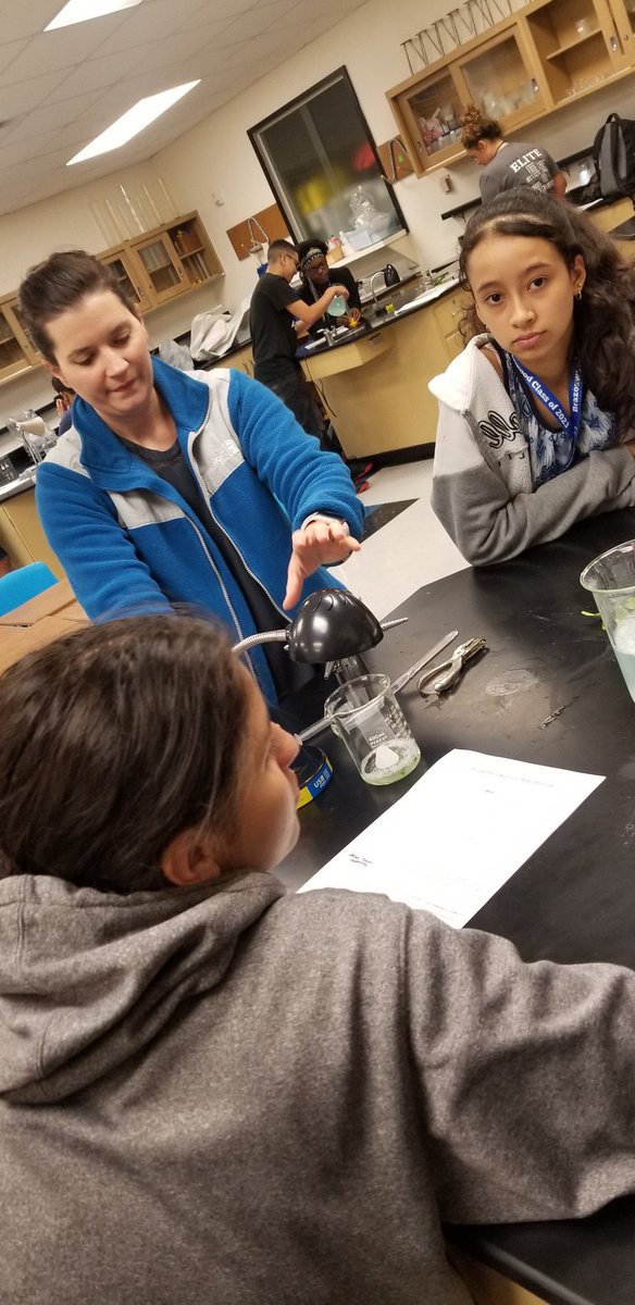 Loving the photosynthesis and respiratory lab today! <a href="/SchoenerTECHie/">Molly Schoener</a> <a href="/BwoodBucs/">Brazoswood HS</a> #Handsonlearning