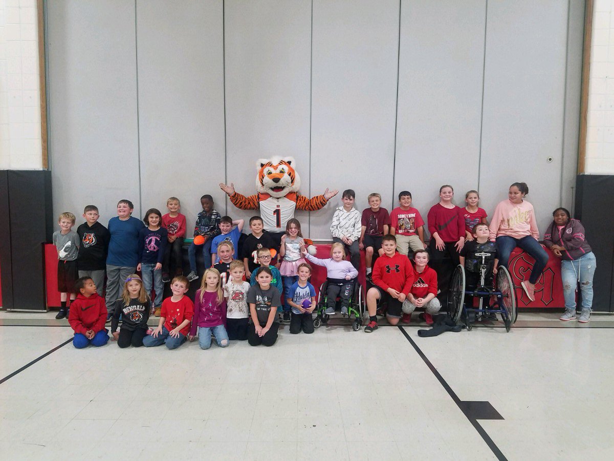 PrincipalWinkle's tweet photo. Who Dey visited our 1st Quarter Great Scottie Winners!!! #OHBetterTogether @OHLSD @page_m1 https://t.co/lZ47SxoSgw