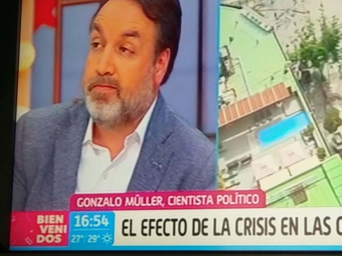Fran_santacruz1's tweet photo. A este weón le ponen en el GC #CientistasPolitico debería decir además #ProViolaciónDDHH #Prodictaduras #ProPinochet, digo para no perder la objetividad #Bienvenidos13 https://t.co/vexByQ8DWr