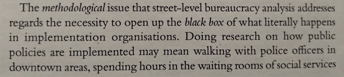 sergioacamps's tweet photo. To study street-level bureaucracy and understand what really happens when a policy is implemented one needs to be on the spot with public officials while doing their jobs. https://t.co/fGrF4VlWfF