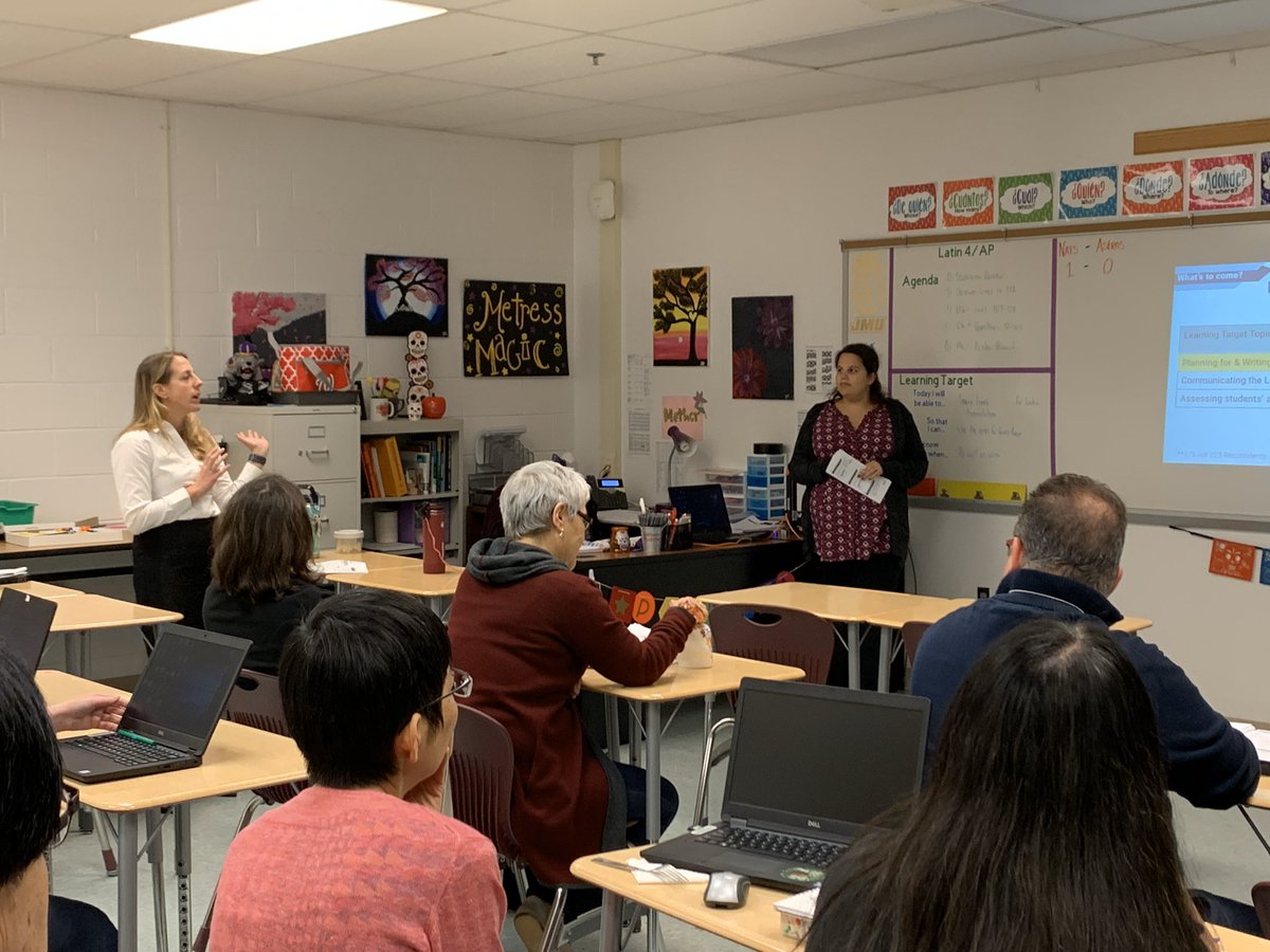 carin_edtech's tweet image. Facilitating deeper thinking about #learningtargets with @1JenEd and @SraPadilla_LB was a great way to end the day! #teamworkmakesthedreamwork