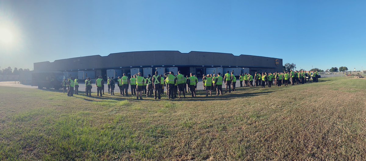 AmberPiccirilli's tweet photo. Walk vs. Back Demo https://t.co/P5Znu2p2c2