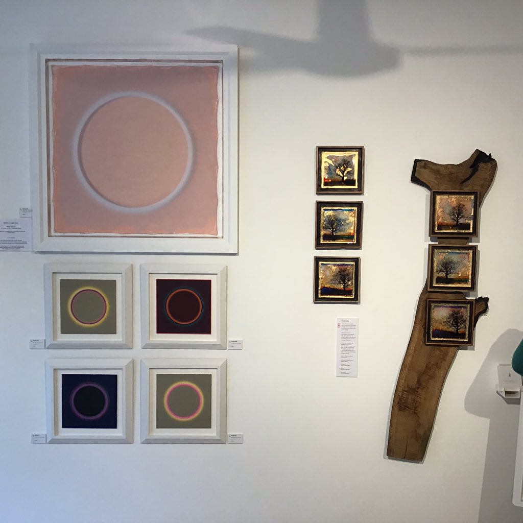 MarkWellandArt's tweet photo. SET UP - A couple of hours spent with artists setting up the @differentartfair @gallery_different this afternoon. The show opens tomorrow and runs until Tuesday 29th October. #londonartfair #symmetreeoak #asymmetree . https://t.co/23ucnxMEyu