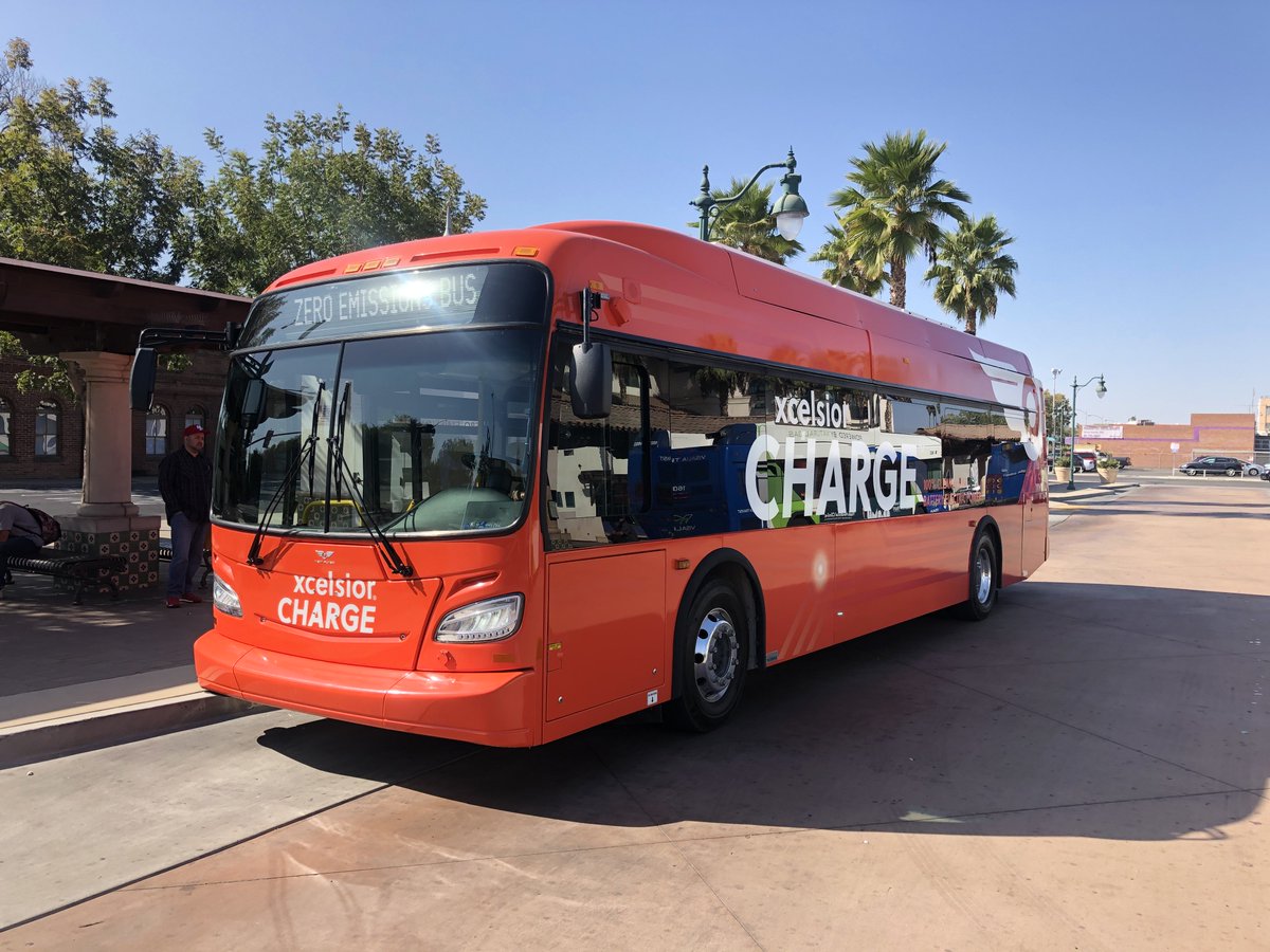 newflyer's tweet photo. Today, Wattson (our orange 35-ft. Xcelsior CHARGE™ bus) visited sunny Visalia, CA to demonstrate #zeroemission bus technology. This bus features fully accessible, level boarding with New Flyer's SmartRider™ technology and 388 kWh of #XALT lithium-ion batteries. #ItsBrightAhead https://t.co/KQfimeCXO8