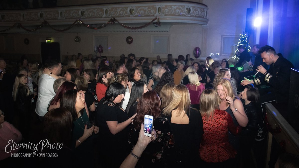 ellercoffee's tweet photo. Tickets selling fast for Take That Live Tribute in #Ossett https://t.co/YAHHlhLZQM