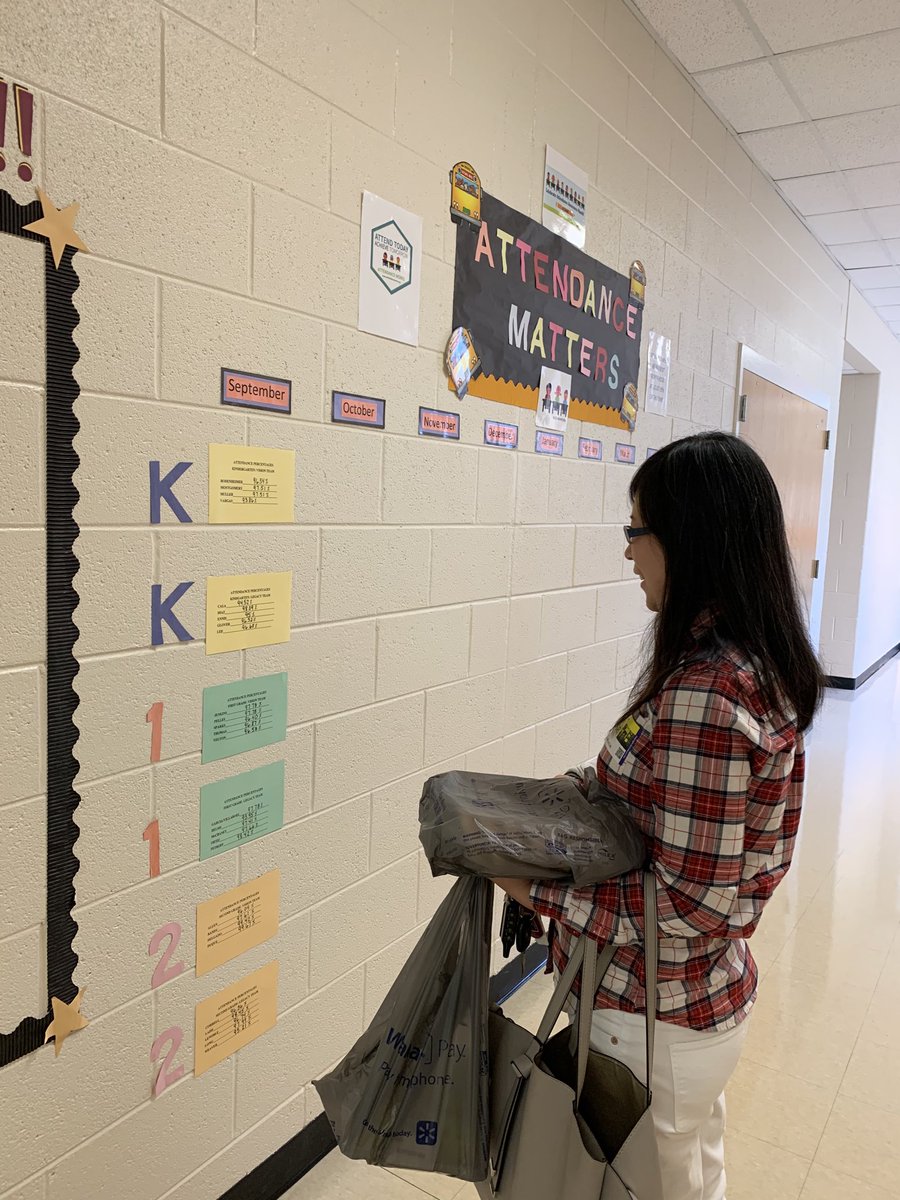 burley_kinardi's tweet photo. A parent is checking out our Attendance Wall @ShilohValPrim #AttendanceMatters @UCPS_MonroeNC https://t.co/lYapFBubRt