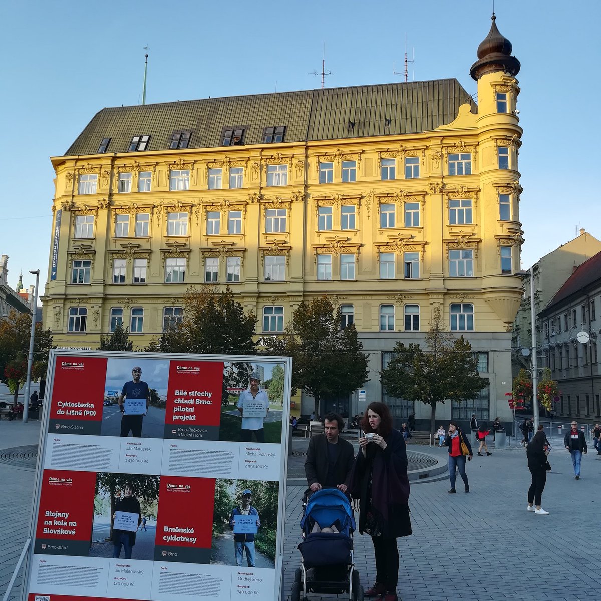 milanstefanec's tweet photo. V #Brno právě pokračuje 3. ročník participativního rozpočtu. Přesně před 6 lety jsme na akci @nesehnuti a @socwatch_cz seznamovali tehdejší i budoucí zastupitele a zastupitelky s tím, co to #ParticipativníRozpočet vlastně je a jak se tvoří. A letos na něj jde 35 000 000 Kč. https://t.co/q1V1fzNAb7