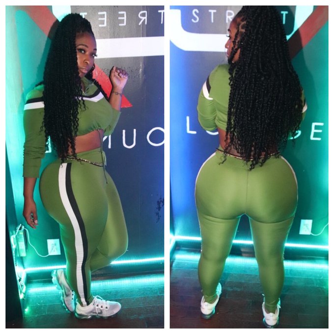 Do you like it from the side or the back ? 😜😏 https://t.co/a2RnnFjzKV<a href="/tag/newprofilepic"class="tags"><span>#newprofilepic</span></a>