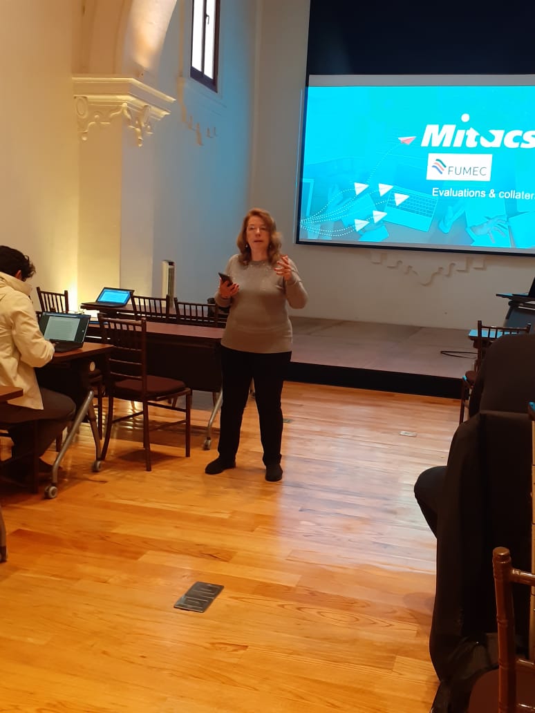 FUMEC_ORG's tweet photo. L.Arechavala, COO de FUMEC, platica con asistentes al Diplomado de #ALIATE que lidera FUMEC y en el que participa @MitacsCanada sobre la metodología de #ALIATE para lograr la articulación del sector productivo con la #universidad https://t.co/QQThuosdRA