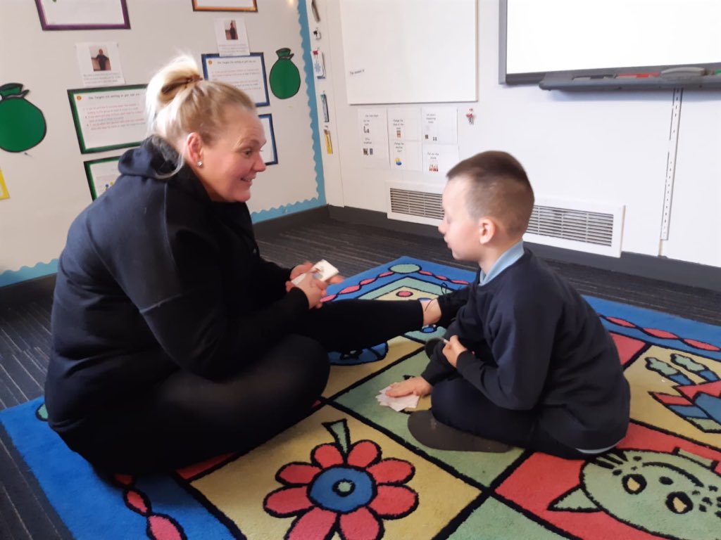 LangfauldsPS's tweet photo. Everyone is concentrating hard at Playing with Sounds sessions. Great to see family engagement. 📕🖍📗🙂@litforalllb #playingwithsounds @attainmentscot #familyengagement https://t.co/PQ6L0wBoxO