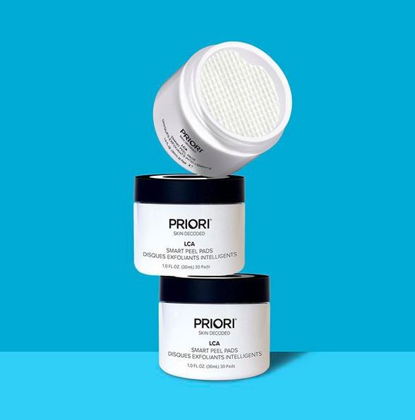 For best results, use our NEW Smart Peel Pads on  dry skin after cleansing. Gently wipe pad over entire face, neck and  décolleté. Avoid applying directly over the eyes 🙅🏽 {#SkinTip: Start using 1x per week and work your way up to 2x per week!}⠀⠀⠀⠀⠀⠀⠀⠀⠀
#PRIORIskincare
