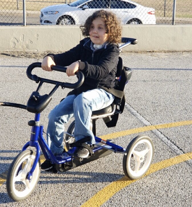 LeticiaLizcano's tweet image. Bike rodeo @NISDEvers #rollingwithstyle