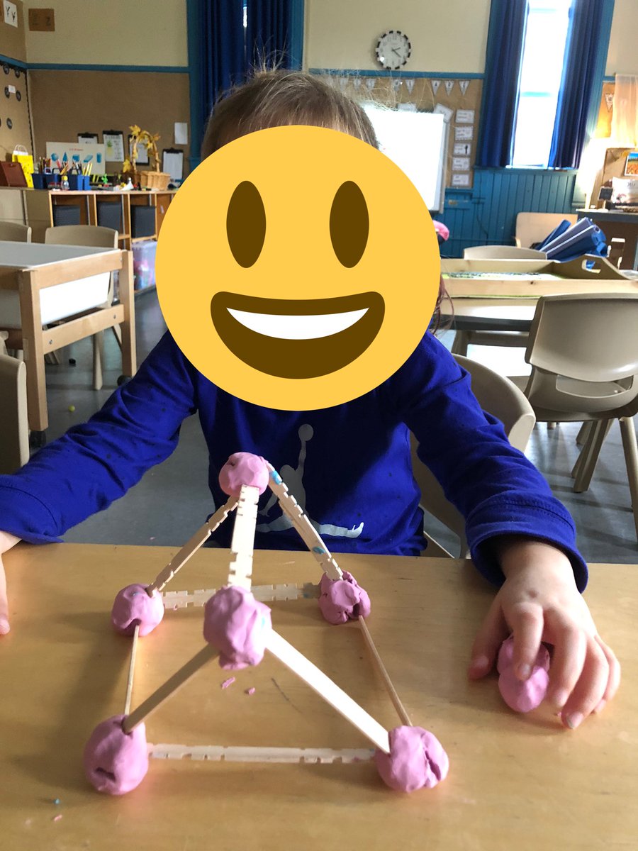 Lace_C's tweet image. Creating #3Dfigures out of clay and popsicle sticks with some super @centralsenior volunteers!!#kinaestheticlearner #adventuresinsk1   #tldsblearns @TLDSB_EY @QueenVic_PS