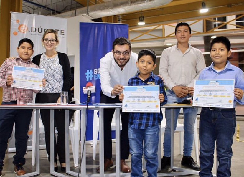 InesitaVC's tweet photo. Hoy se graduaron 28 niños del programa municipal #PiensaIn ¿En que consiste? Aprenden clases gratuitas de robótica, realidad virtual, impresión en 3D y recursos web. @DASEAlcaldiaGye @FEducate https://t.co/8O880F2NO6
