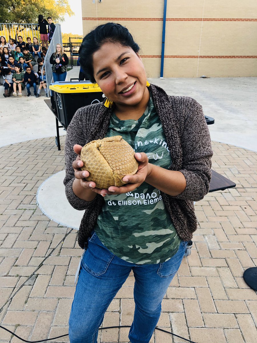 DeniseAlejos's tweet image. Starting our day with a dose of scaly friends was a great way to get our writing juices brewing!  Thanks @Ginaherrera68 and @mslunasclass3rd for helping create these learning opportunities! #NISDLegends #OneHiveOnePurpose