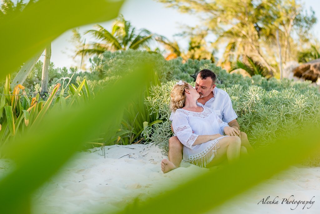 AlenkaPhoto's tweet photo. Te best love stories have no ending... @Tulumlove @RivieraMaya #photoshoot #mexico #tulum https://t.co/UhDsPkkSlv