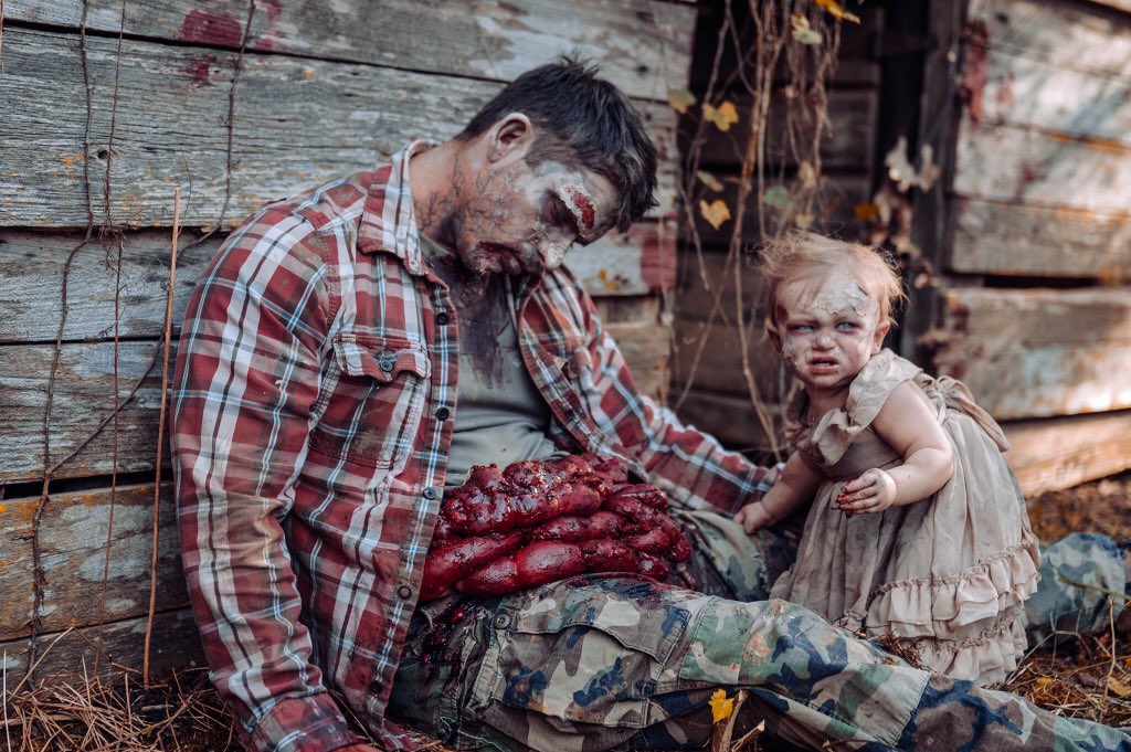 Zombie baby father and daughter #Halloween photoshoot facebook.com/10000040568042…