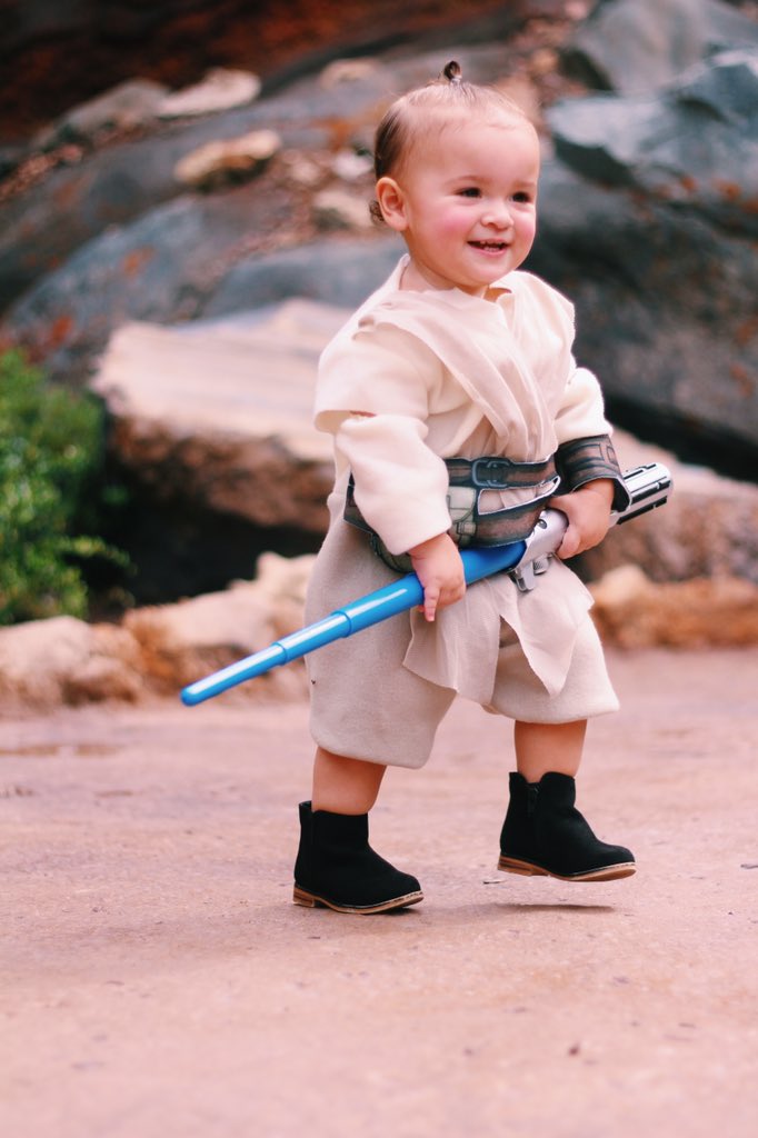 AnthonyHatem's tweet photo. On her way to film the next #starwars https://t.co/Dj7faJvVCU