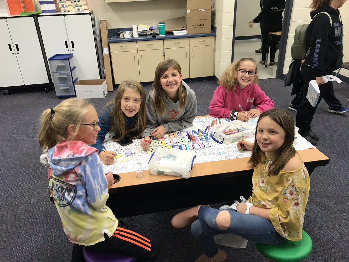 226LibraryLove's tweet photo. We had lots of fun tonight in our STEAM Lab preview night!! https://t.co/tLyTbKaGFA