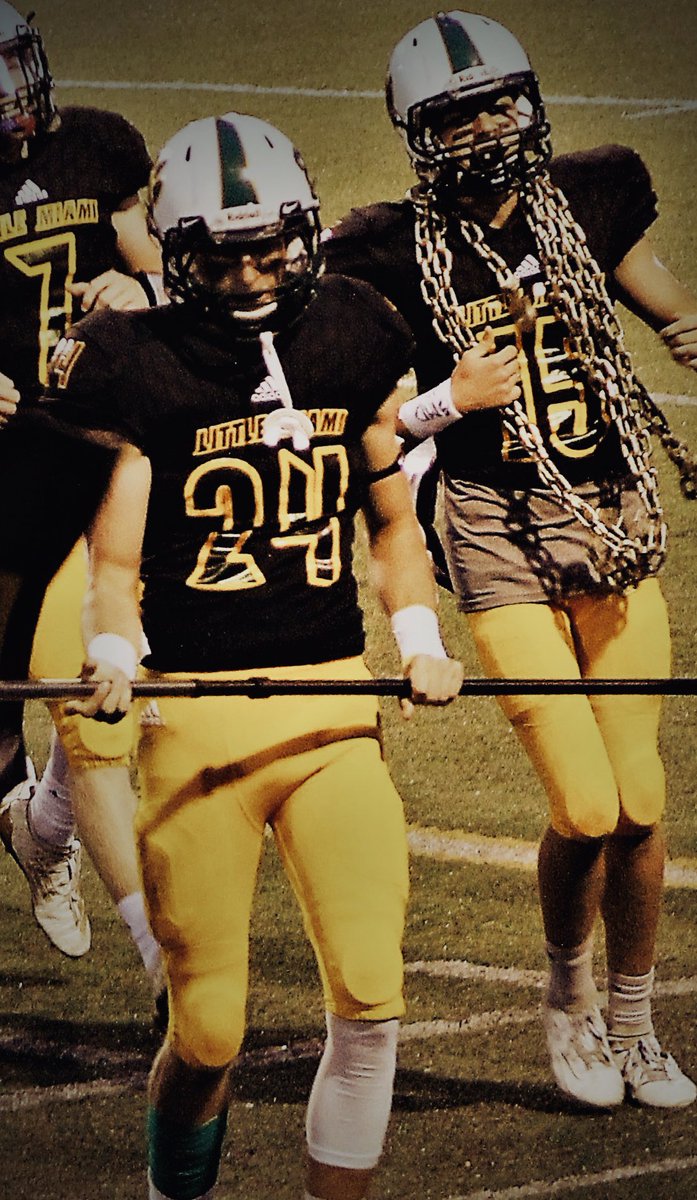 AMcLaren76's tweet photo. #FridayNightLights coming for you! #SeniorAndSophomore #TwoGamesLeft #LetsDoThisBoys #LMPanthers #24 #15 ❤️💚💛💚💛💚💛 https://t.co/gTEEpVcbOZ