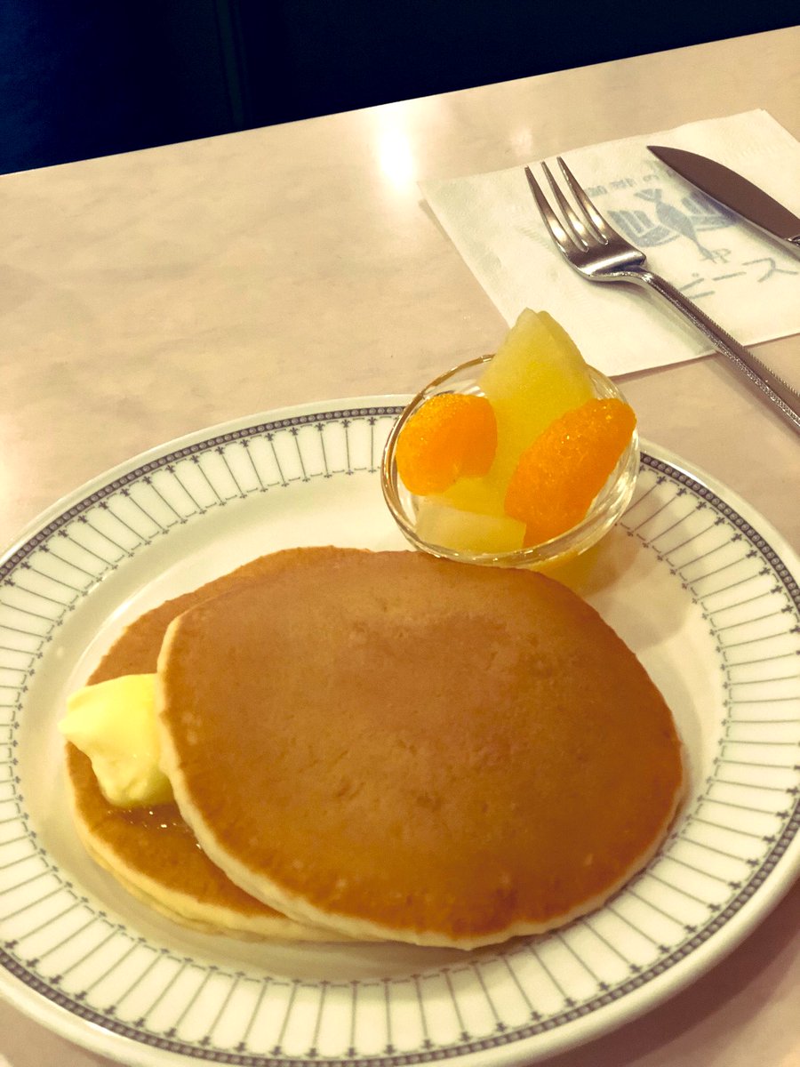 すけむねゆみ マンガ編集者 新宿ピースのホットケーキ こういうペラーンとしたホットケーキ好き 缶詰のみかんとパインは喫茶店のロマン