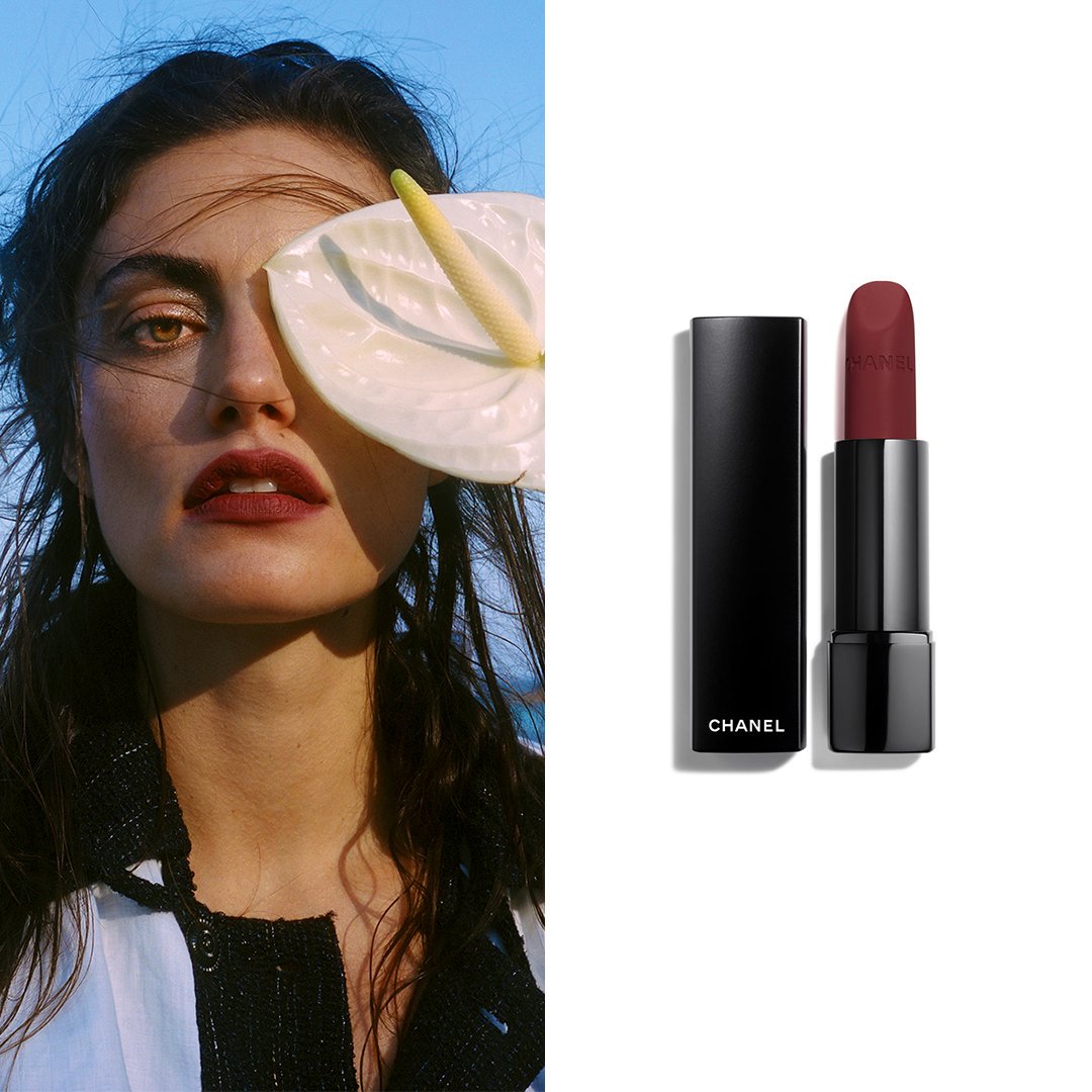 Dress Like Phoebe Tonkin on X: October [2019]  Posing for S Magazine  Annual Book wearing, on the lips, #chanel Rouge Allure Velvet Etrème  Intense Matte Lip Colour ($38) in 130 Rouge