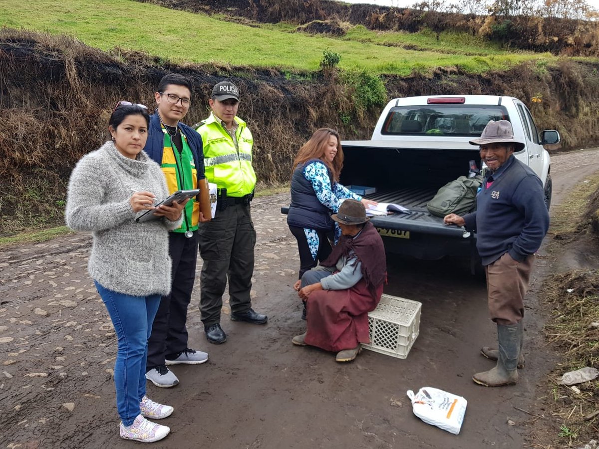 Juan Carlosama, de 74 años, del cantón Montúfar, recibió a las Brigadas Intersectoriales #MisMejoresAños, que le brindaron control médico y realizaron su ficha de vulnerabilidad. En Carchi más de mil personas recibirán la visita de estos equipos. 

#ElGobiernoDeTodos