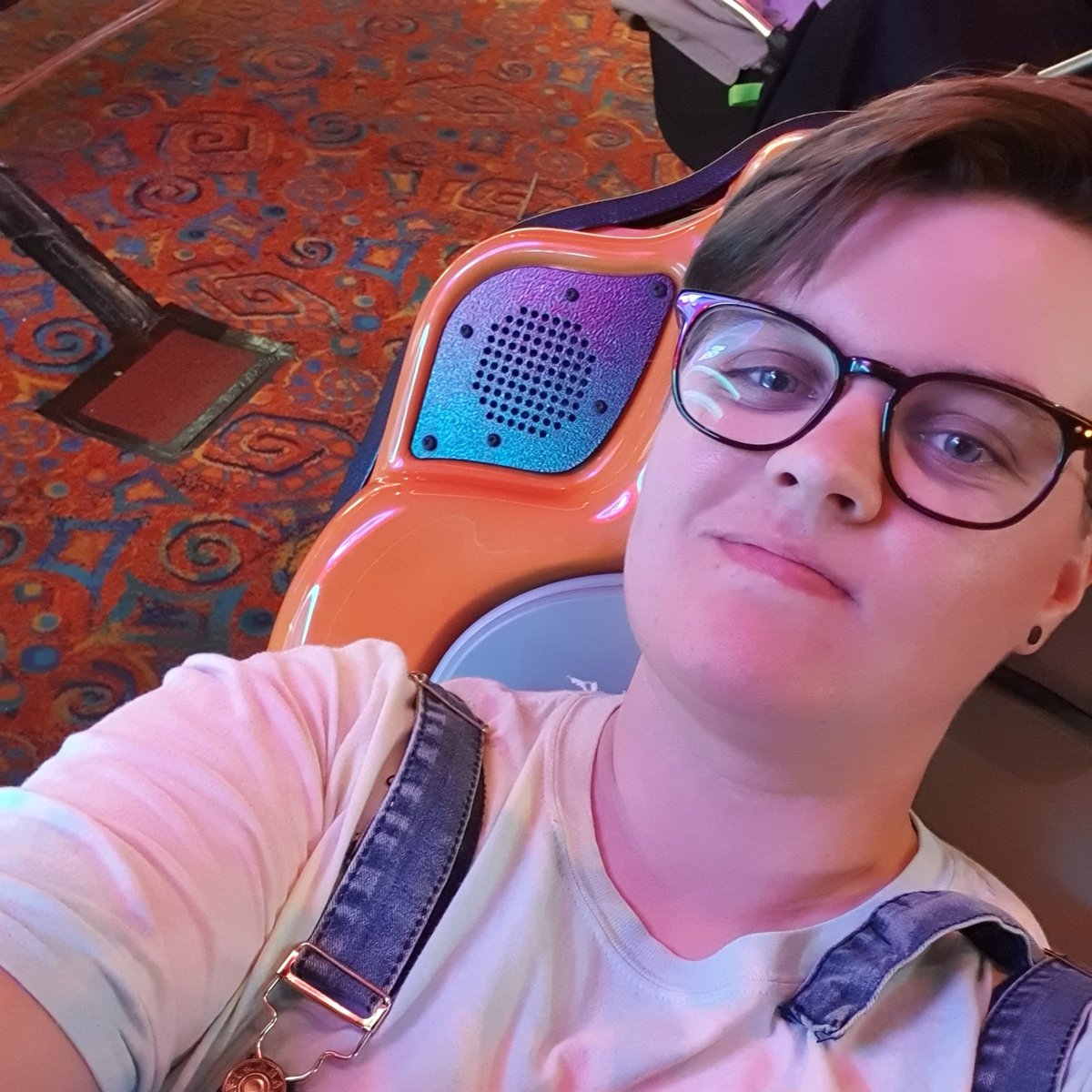 LoveCameron___'s tweet photo. @sipping_theT Cameron, they/them, non-binary! Sometimes I'm masc, sometimes, I'm not! #ITSlgbT
(Ps your shirt, top right I heart 😍) https://t.co/oyx8CWCoOS