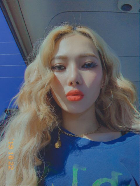 HiddenKARDArg's tweet photo. 《Fancafe - 191023》

Posteo de Somin en el Fancafe Oficial de KARD. (1)

"Título: Algo grande sucedió.

 Los extrañé chicos ❤️"

#Somin #KARD https://t.co/iGgJQlAP5b